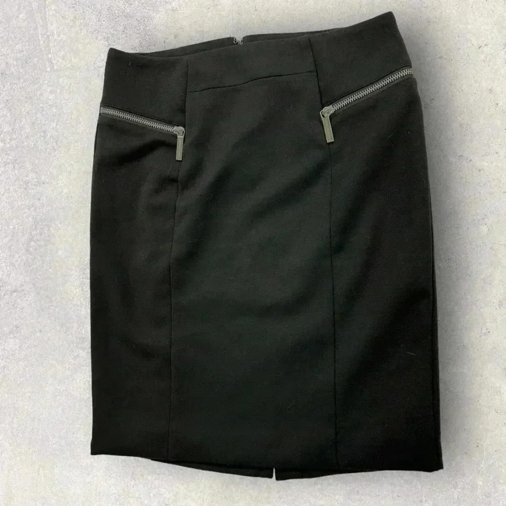 Michael Kors black pencil skirt w/ zipper pockets women’s size 4, good condition